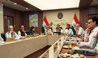 लोकसभा चुनाव की तैयारियां तेज, चुनाव आयोग ने राज्यों के साथ की अहम बैठक