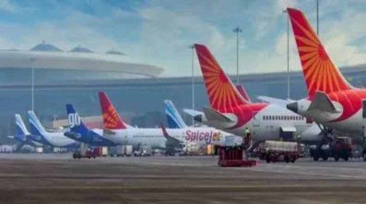दिल्ली में बारिश से हवाई सेवाएं प्रभावित, कई उड़ानें लेट और डायवर्ट