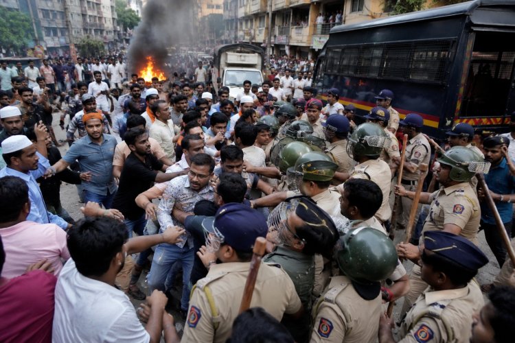 मुंबई: बकरीद से पहले मीरा रोड में बवाल...