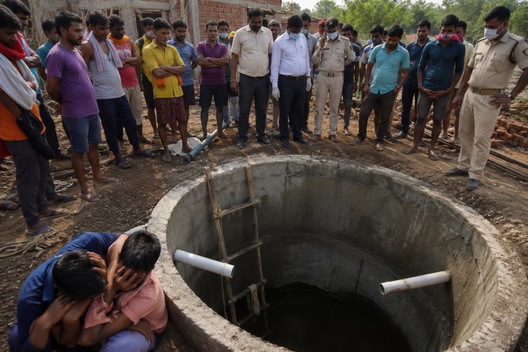 ओडिशा ;सेप्टिक टैंक बना मौत का कुआं...