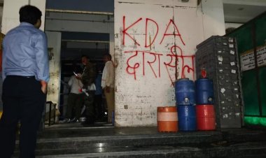 लखनऊ हादसे के बाद कानपुर में फिजिक्स वाला समेत 22 कोचिंग संस्थान सील