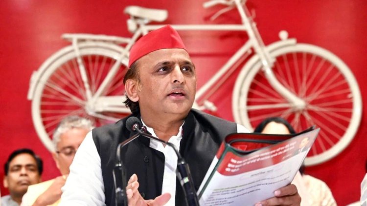 यूपी में सपा की टूट पर सियासत तेज