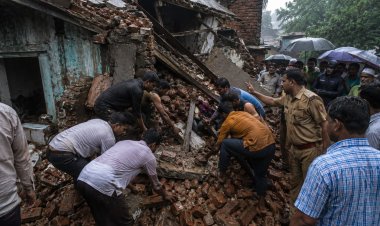 बारिश बनी काल! छत गिरी, पिता की मौत