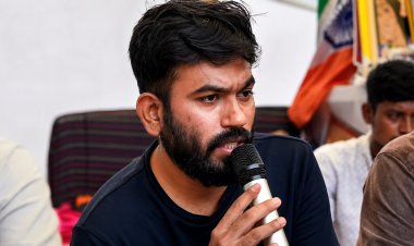 अभिजीत दीपके ने भी मांगा अमित शाह का इस्तीफा, छात्र आंदोलन पर घमासान