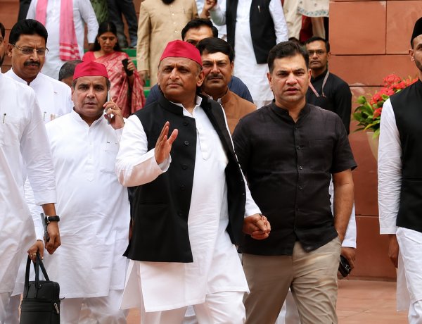 जौहर विश्वविद्यालय पर सियासी घमासान!