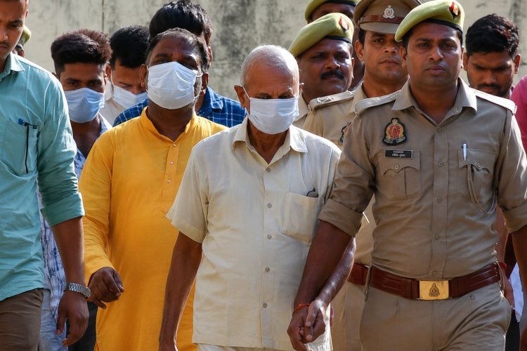 चढ़ावे के बाद राम मंदिर से जुड़ा एक और घोटाला!