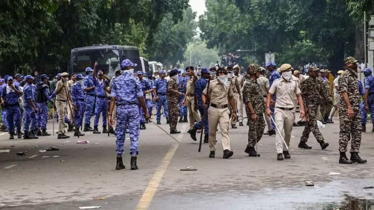 प्रदर्शन रोकने के लिए इंटरनेट बंद करना कितना कानूनी