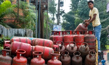 LPG सिलेंडर 200 रुपए सस्ता, कोलकाता-दिल्ली समेत कहां-कहां घटे दाम
