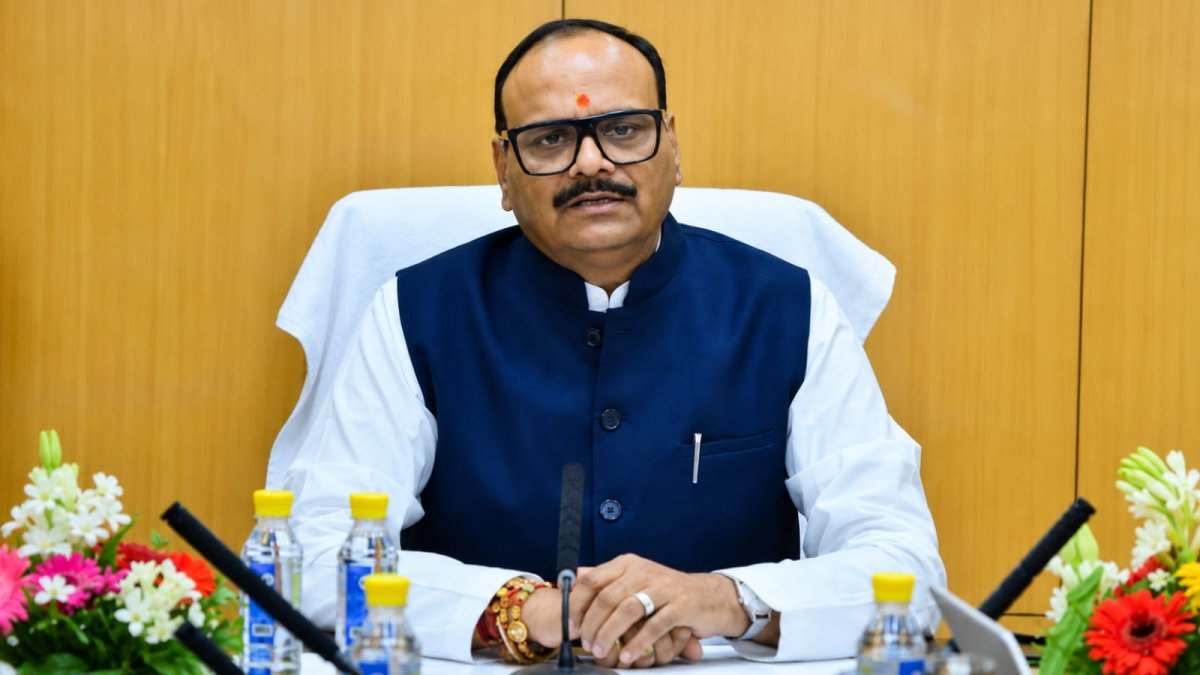 यूपी में एच1एन1 को लेकर अलर्ट, ब्रजेश पाठक ने की समीक्षा बैठक