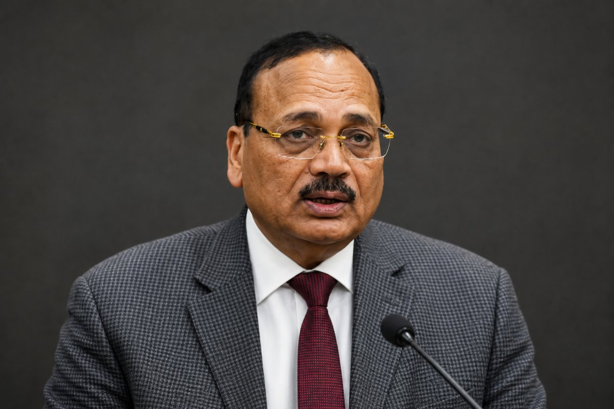 अचानक बदला फैसला! टीआईएसएस में अब मुख्य अतिथि नहीं होंगे सूर्यकांत