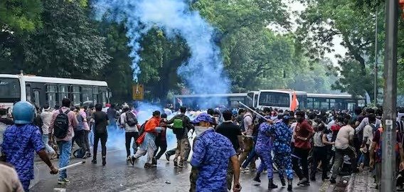 संसद समिति में हंगामा, पैलेट गन और लाठीचार्ज पर चर्चा की मांग