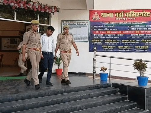 साइबर ठगी में स्माल फाइनेंस बैंक का रिलेशन मैनेजर अरेस्ट:साइबर ठगी के लिए बोगस फर्मों के अकाउंट खुलवाए, 250 करोड़ की साइबर ठगी में शामिल