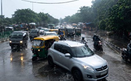 गुरुग्राम में बारिश ने मचाई तबाही, जलभराव से सड़कों पर लगा लंबा जाम
