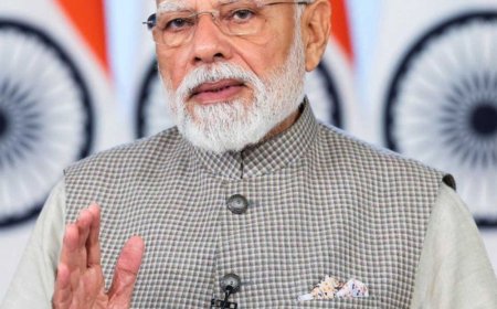 पीएम मोदी की केंद्रीय सचिवों के साथ बैठक:कहा- युवाओं से जुड़ें, ताकि नीतियां बनाने में नए आइडिया मिल सकें