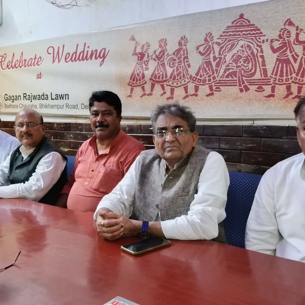 सपा नेता ने SIR को लेकर उठाए सवाल:दो चुनाव आयुक्तों ने 10 महीने में 14 बार आपत्ति जताई, चुनाव आयुक्त के इस्तीफे की मांग की