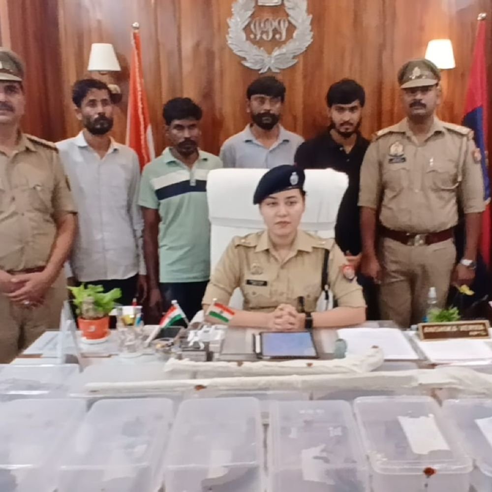 बंद भट्ठे पर अवैध शस्त्र फैक्ट्री का खुलासा:इंस्टाग्राम पर लेते थे ऑर्डर, एटा-कासगंज-बदायूं तक फैला नेटवर्क
