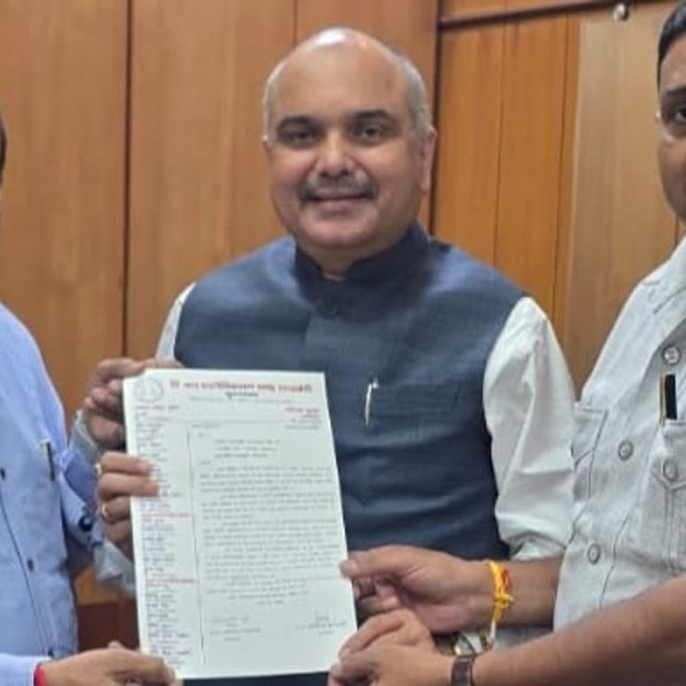 'मुरादाबाद में DRT,CBI और आर्थिक अपराध न्यायालयों की स्थापना हो':बार एसोसिएशन पदाधिकारियों ने प्रयागराज में हाईकोर्ट के न्यायाधीशों को सौंपा ज्ञापन