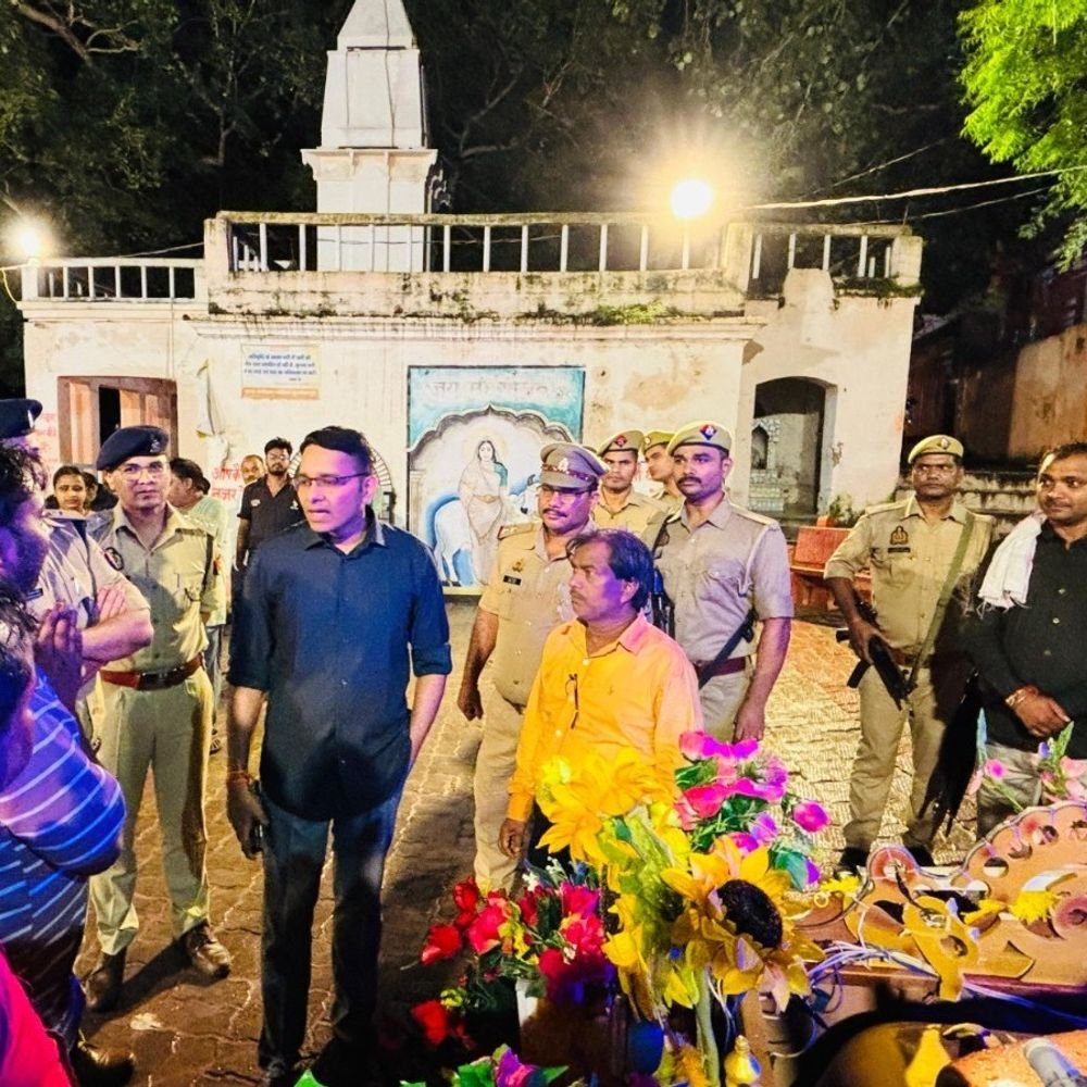 सुल्तानपुर में गणेश विसर्जन शुरू, डीजे पर रोक बेअसर:SP ने सीताकुंड घाट पर जांची सुरक्षा, तेज बारिश से नदी का जलस्तर बढ़ा