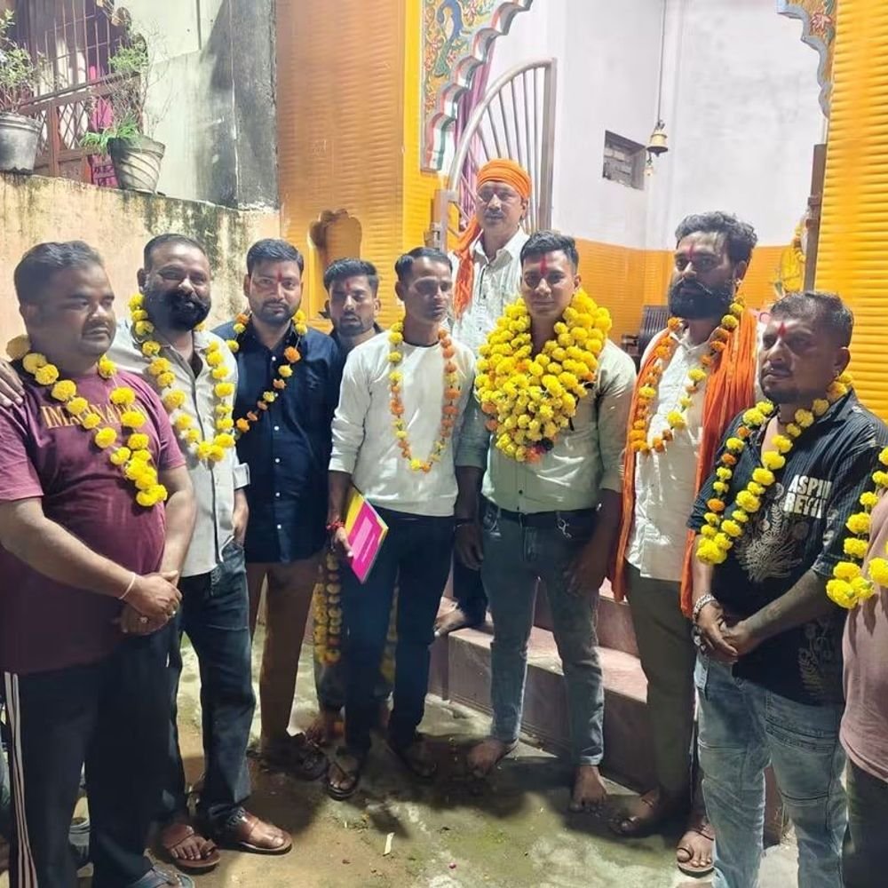 ललितपुर में बाल्मीकि समाज की बैठक,आदर्श करौसिया अध्यक्ष चुने गए:महर्षि बाल्मीकि जयंती मनाने की रणनीति बनी, नई कमेटी गठित
