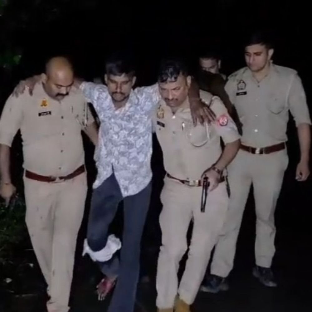 सहारनपुर में बदमाश का हाफ एनकाउंटर...2 अरेस्ट:मुठभेड़ में एक के पैर में लगी गोली, चेकिंग के दौरान पुलिस पर फायरिंग कर भागा था बदमाश
