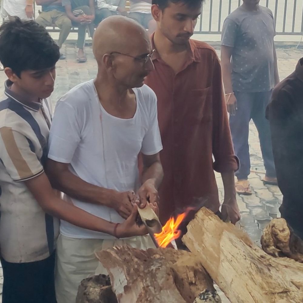 बेटे के जन्मदिन पर पिता की मौत:अधिवक्ता सुबह रिश्तेदारों को दे रहे थे दावत, शाम को हार्ट अटैक से निधन