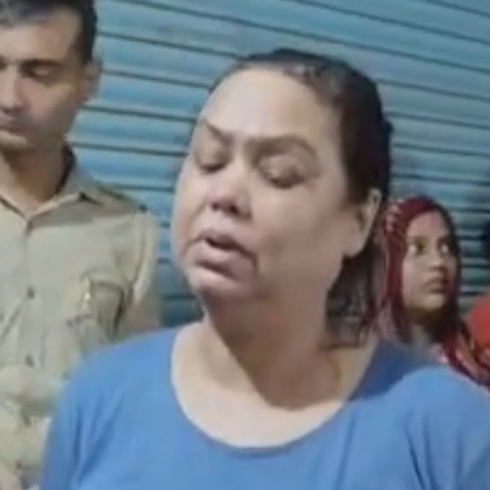 कानपुर में हाईटेंशन लाइन की चपेट में आए चाचा-भतीजे-मौत:बालाजी अपार्टमेंट में ग्रिल लगाते समय हादसा, तीसरा मजदूर झुलसा
