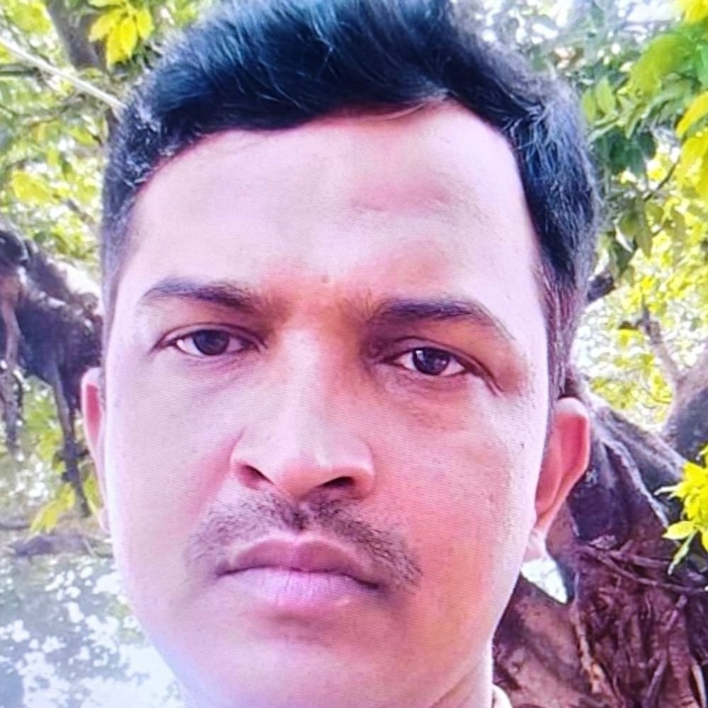 लखीमपुर-खीरी में दोमुंहे सांप तस्करी मामले में पुलिस पर कार्रवाई:परिजनों का दावा- बच्ची की मौत बताकर 2 लाख रुपए मंगवाए; 8 पुलिसकर्मी निलंबित