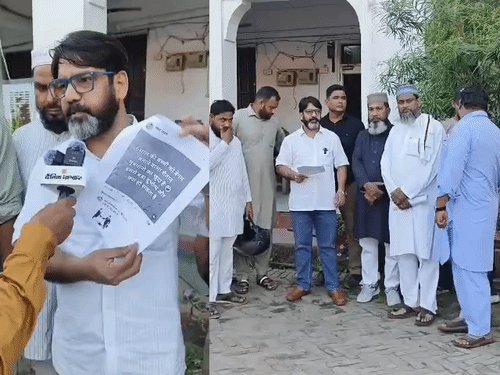 पैगंबर-ए-इस्लाम पर आपत्तिजनक टिप्पणी का मामला:बरेली में AIMIM ने सीओ सिटी को सौंपा ज्ञापन, आरोपी पर सख्त कार्रवाई की मांग
