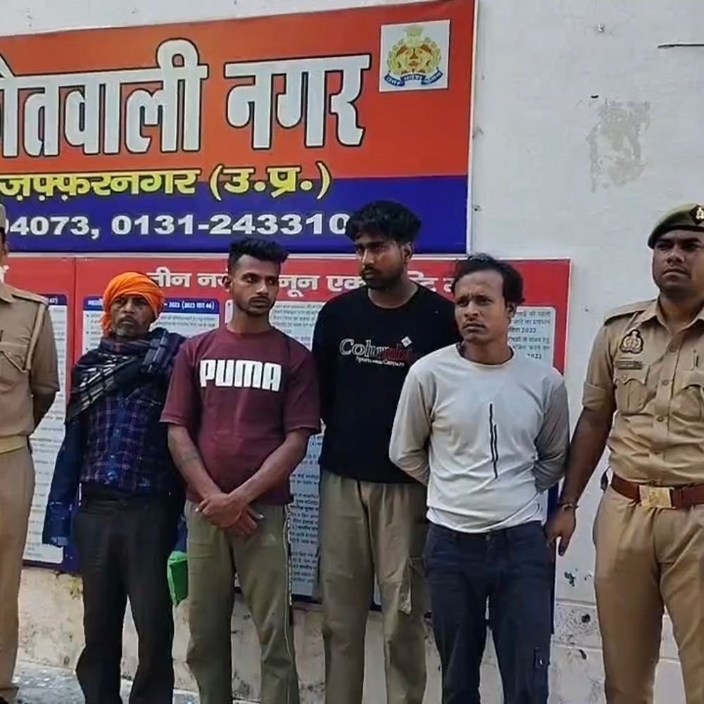 युवक की पिटाई के मामले में 4 आरोपी-नाबालिग गिरफ्तार:जातिसूचक गालियां, जान से मारने की धमकी दी; कोर्ट में पेशकर भेजा जेल