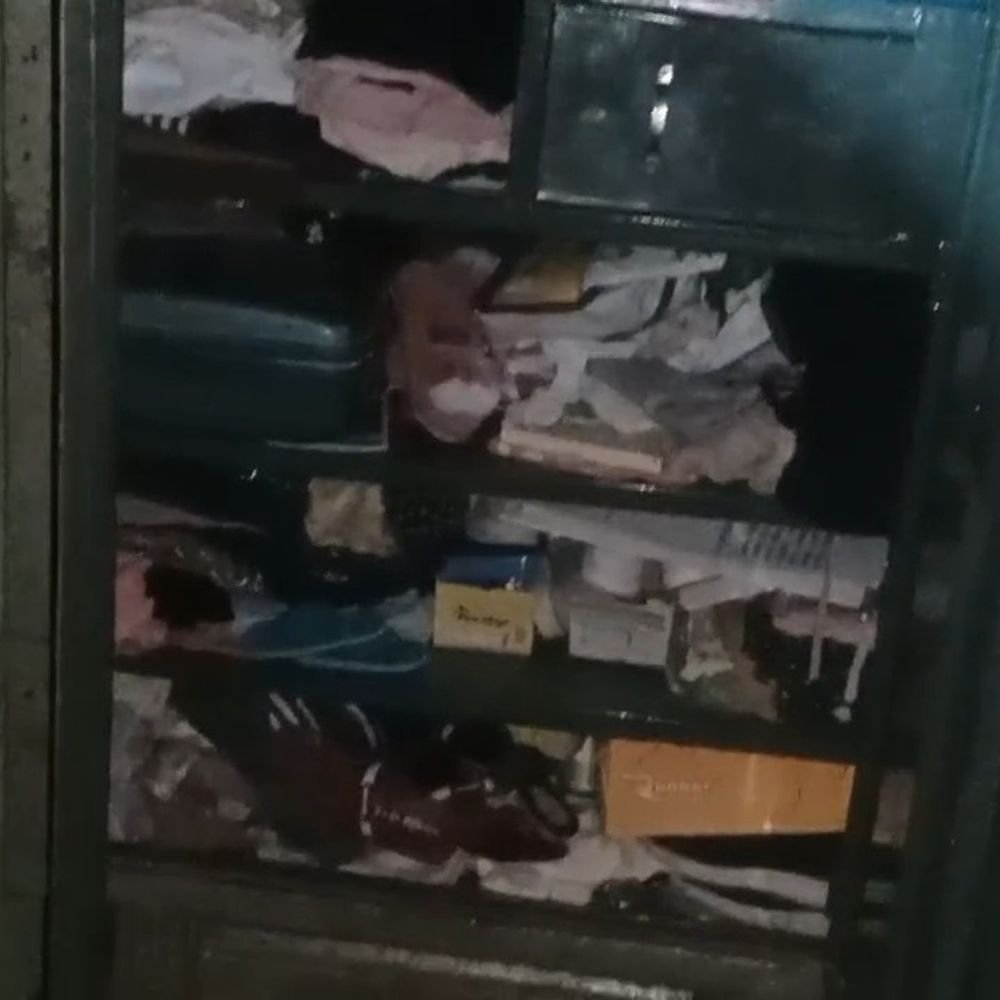 अमरोहा में दो घरों से पौने दो लाख नकद चोरी:लाखों के गहने और मोबाइल भी ले गए चोर, पुलिस जांच में जुटी