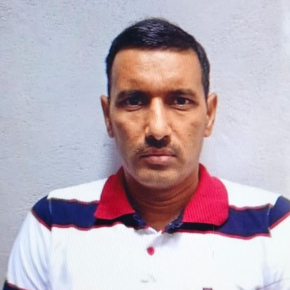 देवरिया में करंट की चपेट में आने से किसान मौत:केबल खींचते समय हादसा, तार टूटने के बाद विभागीय कर्मचारियों को बुलाया था
