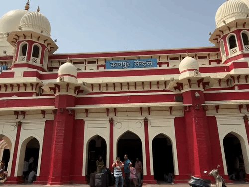 नई दिल्ली-हावड़ा फेस्टिवल स्पेशल अब हफ्ते में 3 दिन चलेगी:कानपुर से गुजरने वाली कई ट्रेनें प्रभावित, रूट और समय में हुआ बदलाव