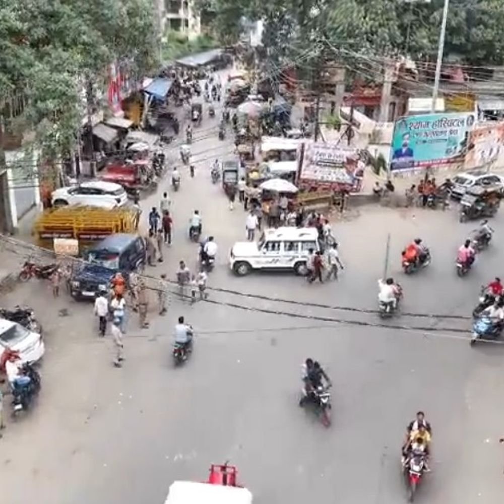कासगंज में गणेश विसर्जन पर पुलिस अलर्ट:ड्रोन कैमरे से निगरानी, यातायात व्यवस्था सुचारू रखने के निर्देश