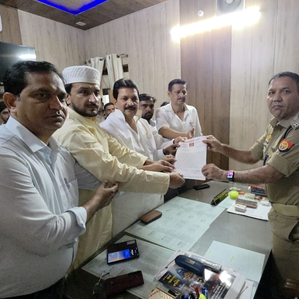 सपा ने भड़काऊ बयानों पर की कार्रवाई की मांग:सीओ से मिला प्रतिनिधिमंडल, सद्भाव बनाए रखने की अपील