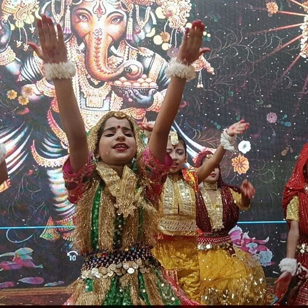चन्दौसी में 500 से ज्यादा मेधावी छात्र-छात्राएं सम्मानित:ब्राह्मण शक्ति संघ ने किया आयोजन, सांस्कृतिक प्रस्तुतियों ने मोहा मन