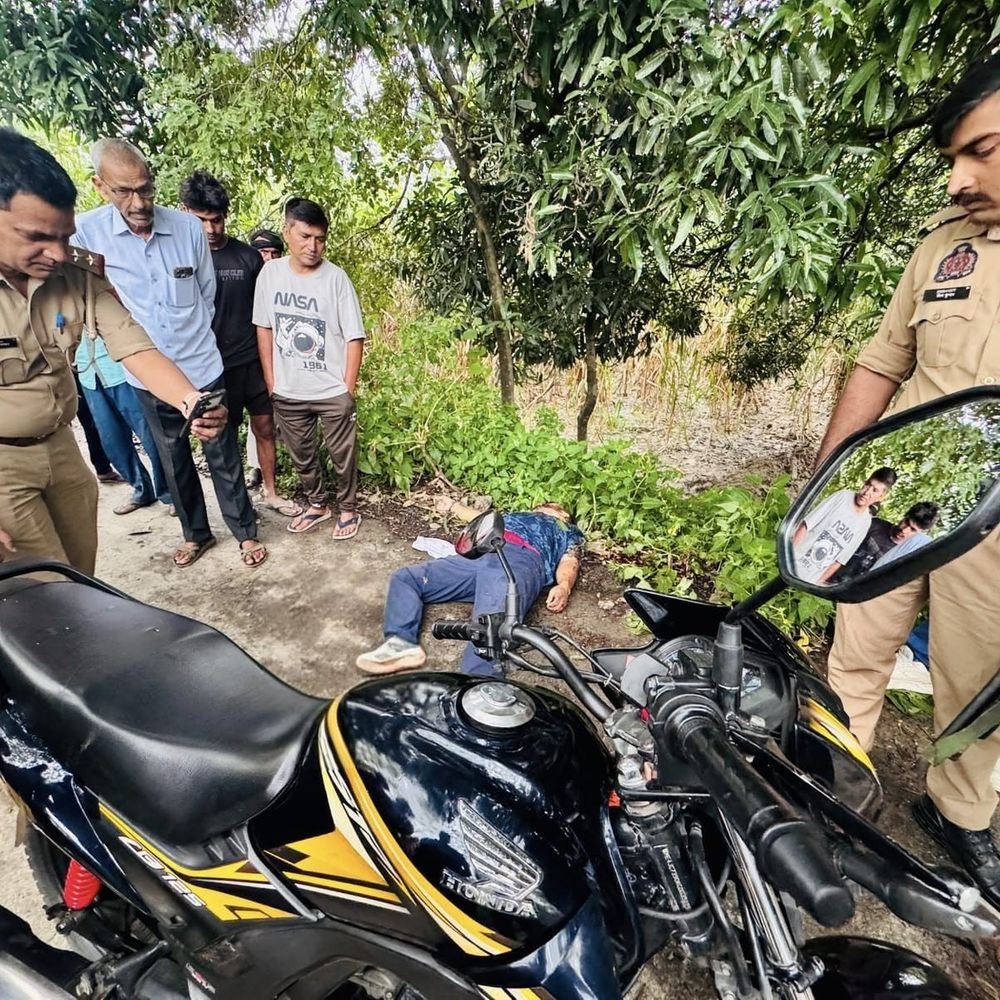 मुजफ्फरनगर में बाइक सवार युवक की गोली मारकर हत्या:जंगल में सड़क किनारे मिला शव, हमलावरों ने सिर में मारी गोली