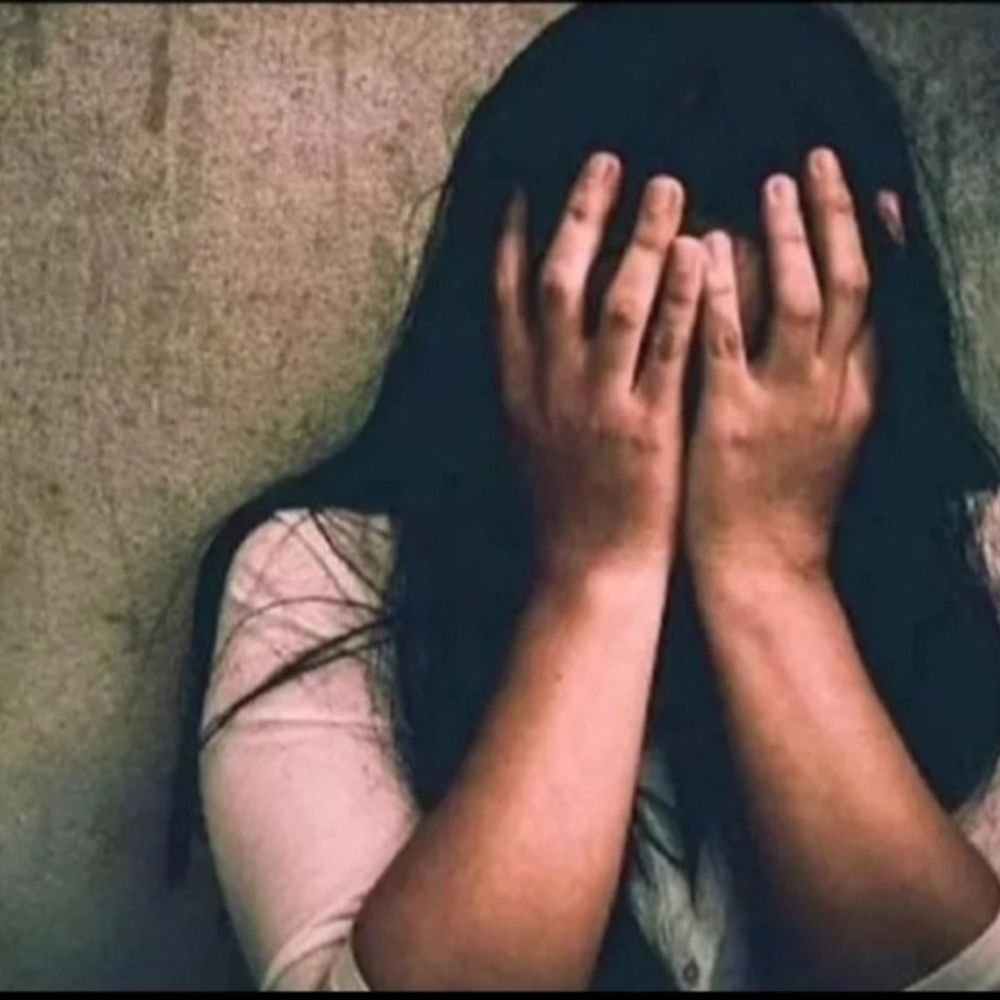 लखनऊ में महिला वकील से छेड़छाड़:पुलिस लिखी कार से एक किलोमीटर तक पीछा किया, बार-बार बैठने का दबाव बनाया