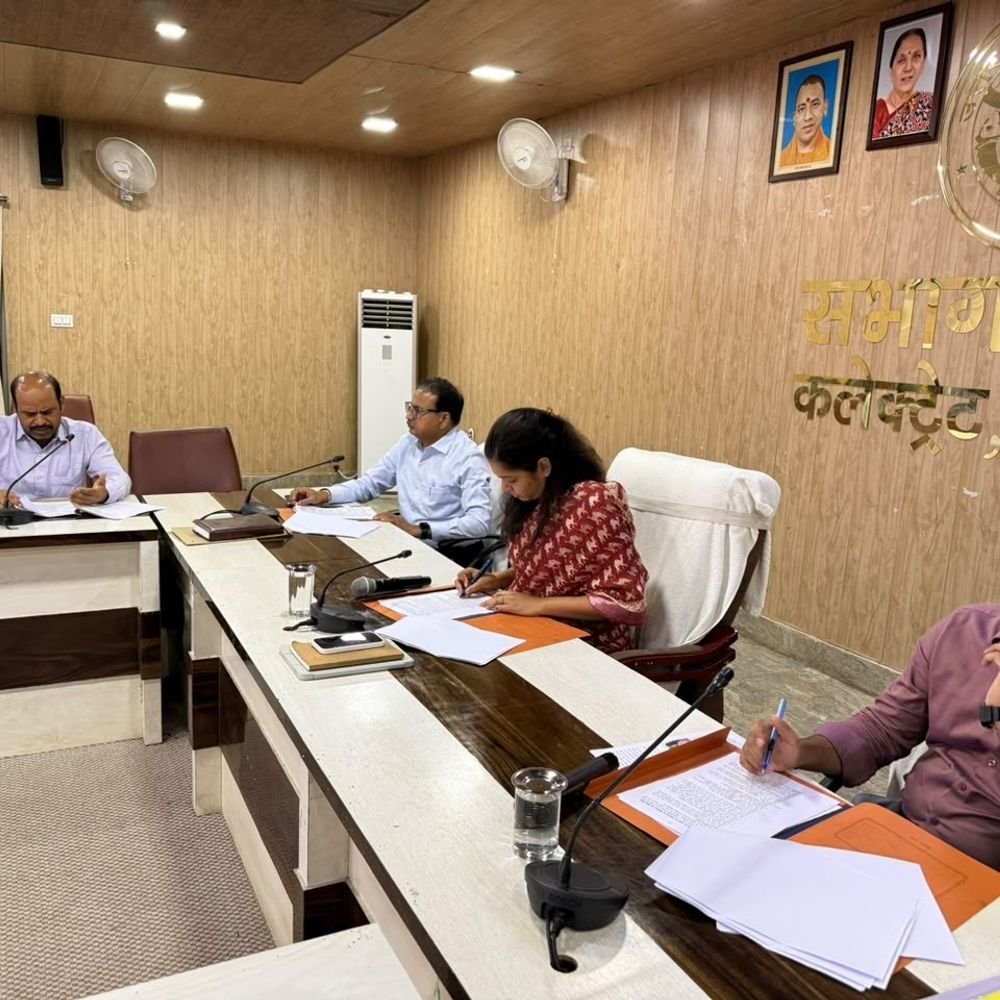 श्रावस्ती में संचारी रोगों पर अभियान, घर-घर पहुंचेगी आशा-आंगनबाड़ी टीम:ई-कवच पर संदिग्ध मरीजों का ब्योरा, मच्छरों के खिलाफ भी चलेगा अभियान