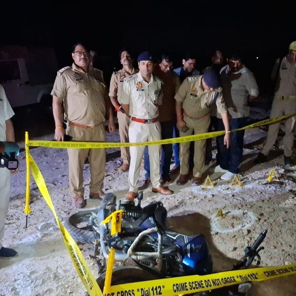 मुठभेड़ में शिक्षक हत्याकांड के तीन वांछित गिरफ्तार:आधी रात पुलिस से मुठभेड़, पैर में गोली लगने से एक आरोपी घायल; दो साथी भी गिरफ्तार