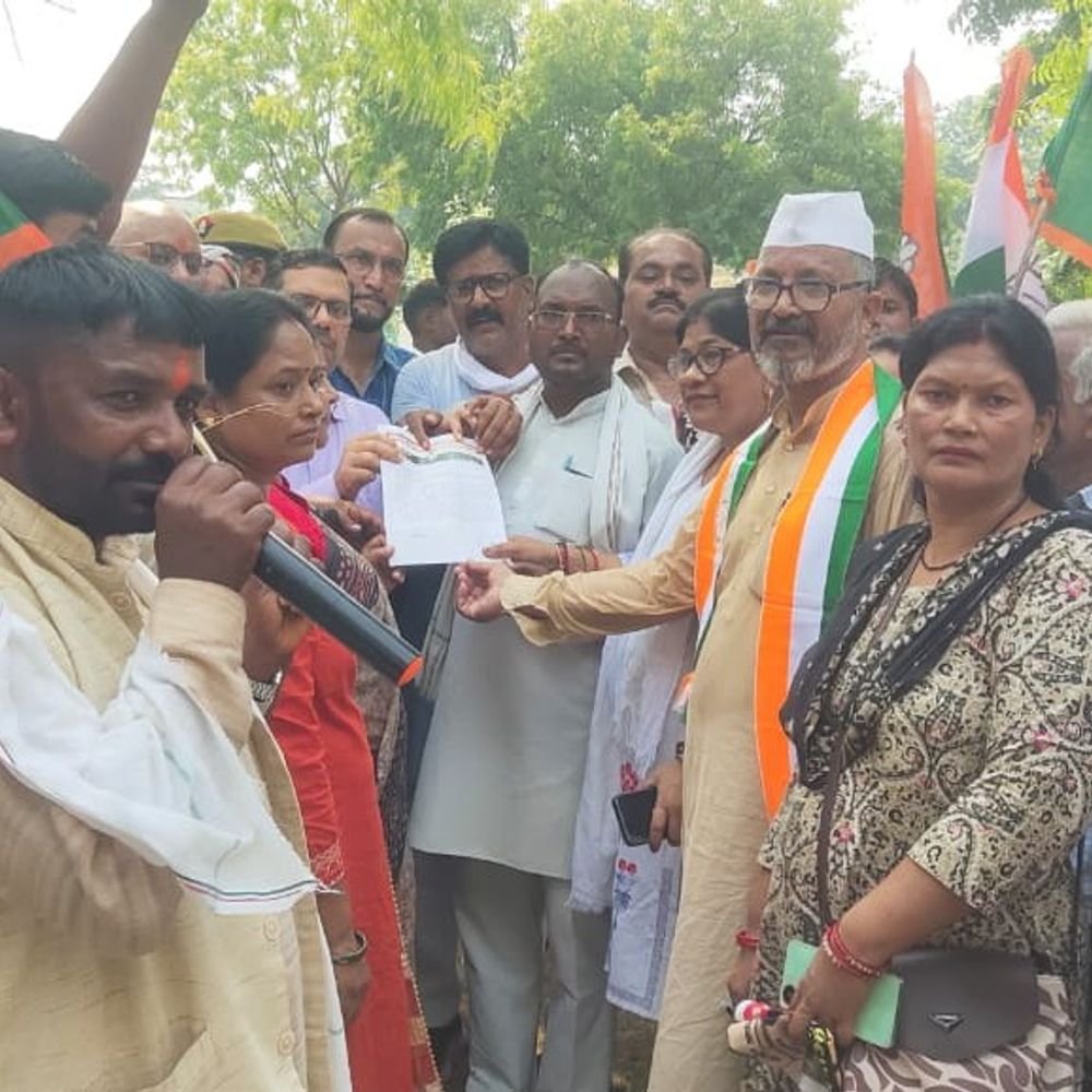 कांग्रेस ने वोटर सूची में गड़बड़ी का आरोप लगाया:सोनभद्र में प्रदर्शन कर CEC के इस्तीफे की मांग की