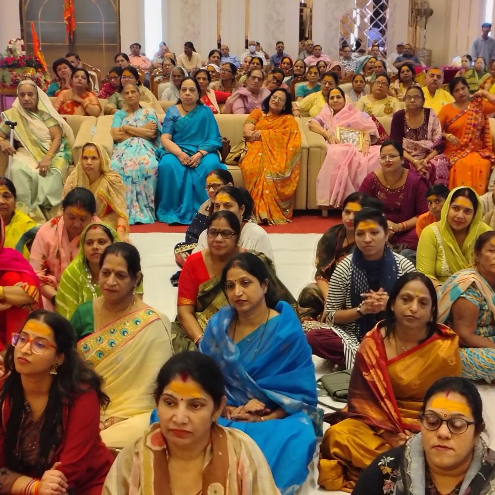 मुरादाबाद में श्रीमद्भागवत कथा:कथावाचक व्योम त्रिपाठी ने दिया धर्म व संस्कार का संदेश