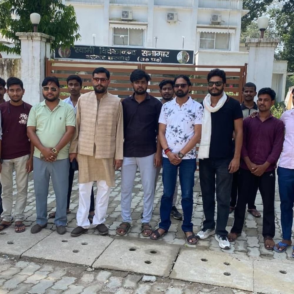 हरदोई में SIR के विरोध में NSUI का प्रदर्शन:लोकतांत्रिक व्यवस्था में पारदर्शिता और निष्पक्षता की मांग