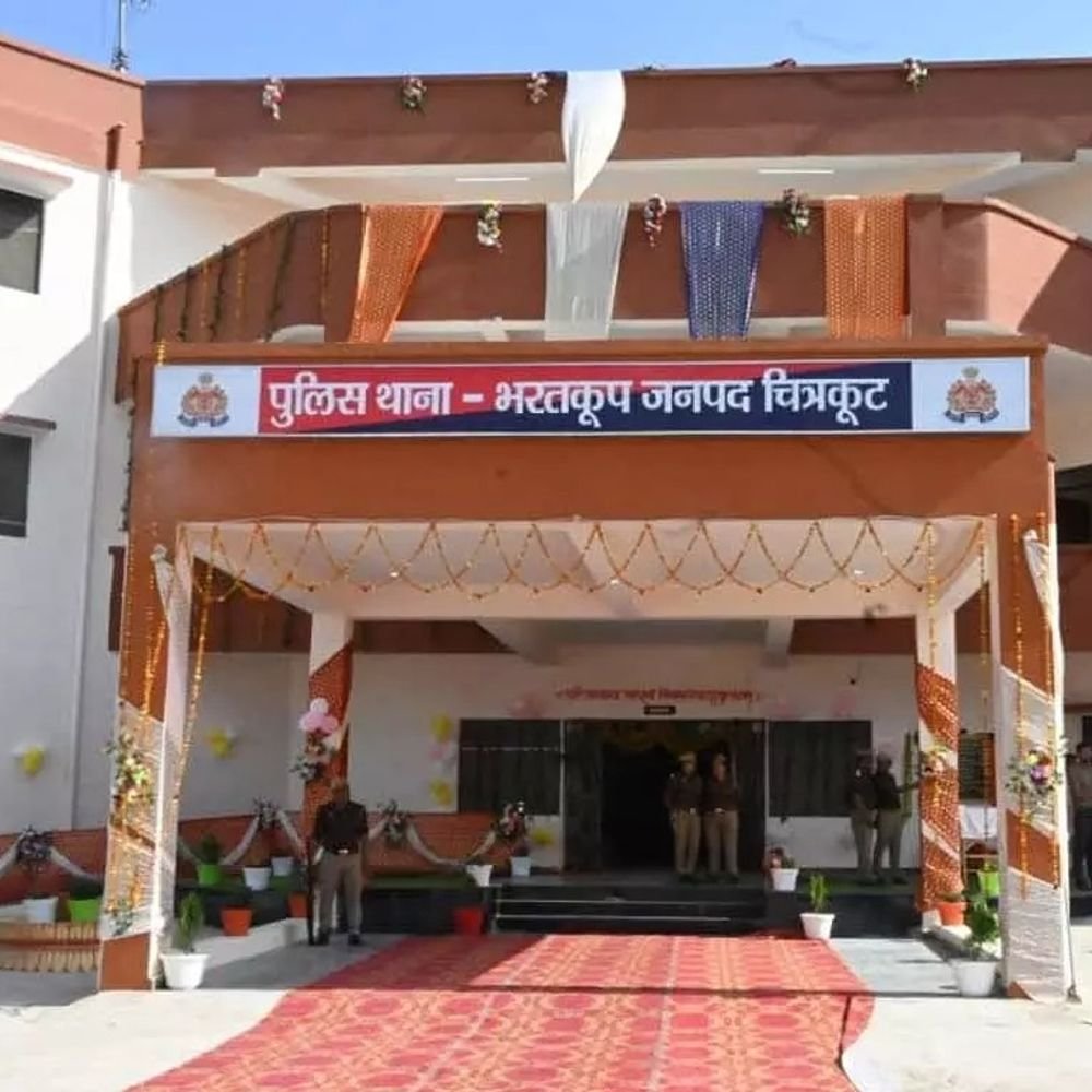बुंदेलखंड एक्सप्रेस-वे पर ट्रक रोकने पर मारपीट, वसूली का आरोप:मालिक ने कहा- यूनियन ने रोके थे 5 ट्रक, ड्राइवर से छीने रुपए