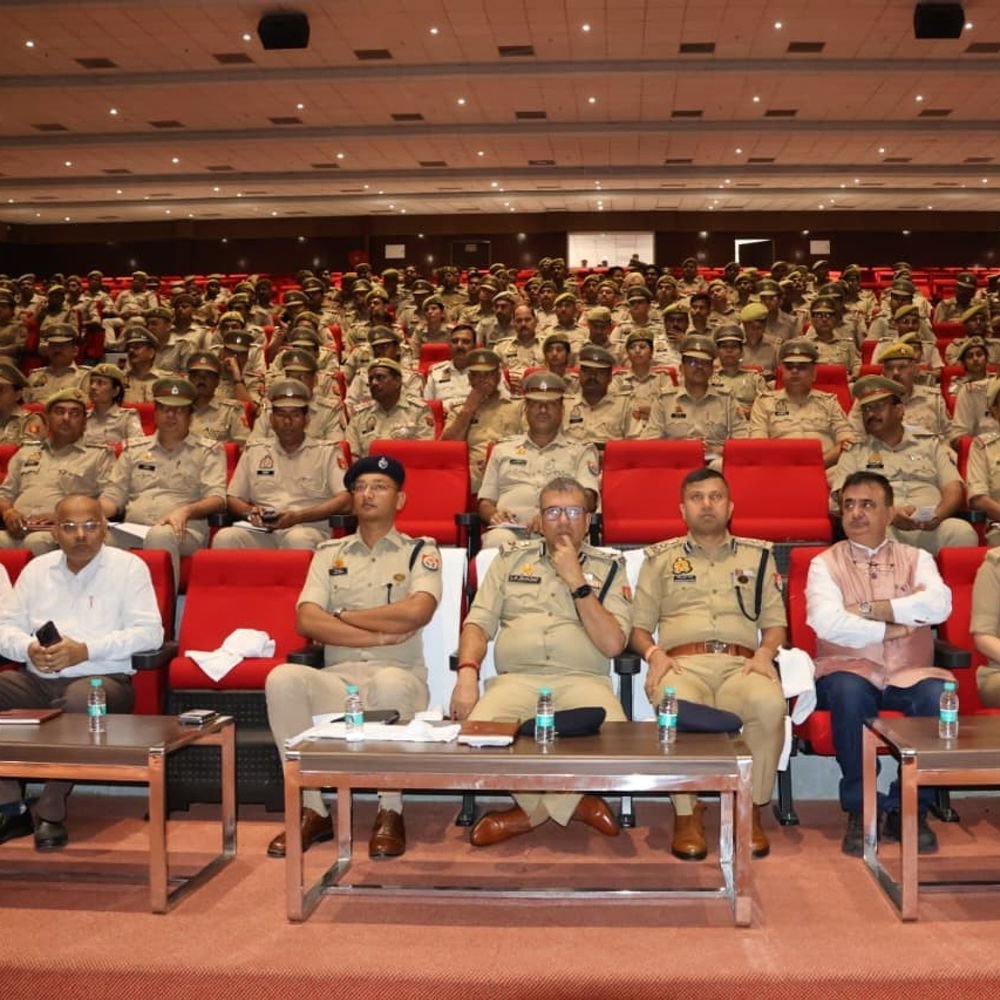 1000 से ज्यादा लोगों ने सीखे साइबर सुरक्षा के गुर:एडीजी आगरा जोन की अध्यक्षता में हुई कार्यशाला में विशेषज्ञों ने दी जानकारी