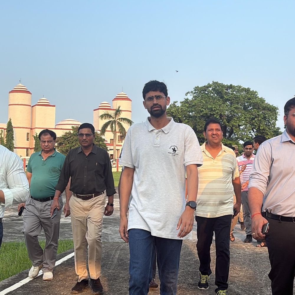 गोरखपुर में बारिश के बाद सड़कों की होगी मरम्मत:पानी निकलते ही चूना, मेलाथियान और एंटी-लार्वा का होगा छिड़काव