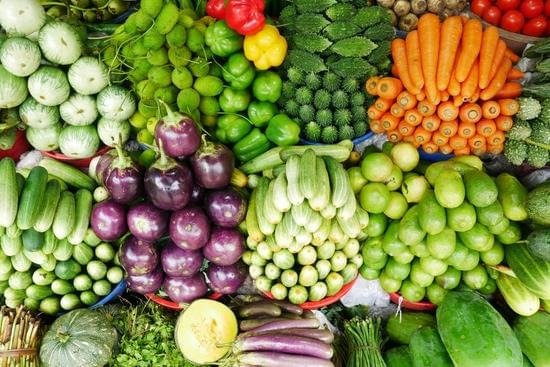 नॉर्वे में 300 रुपये का खीरा, 680 रुपये किलो टमाटर!