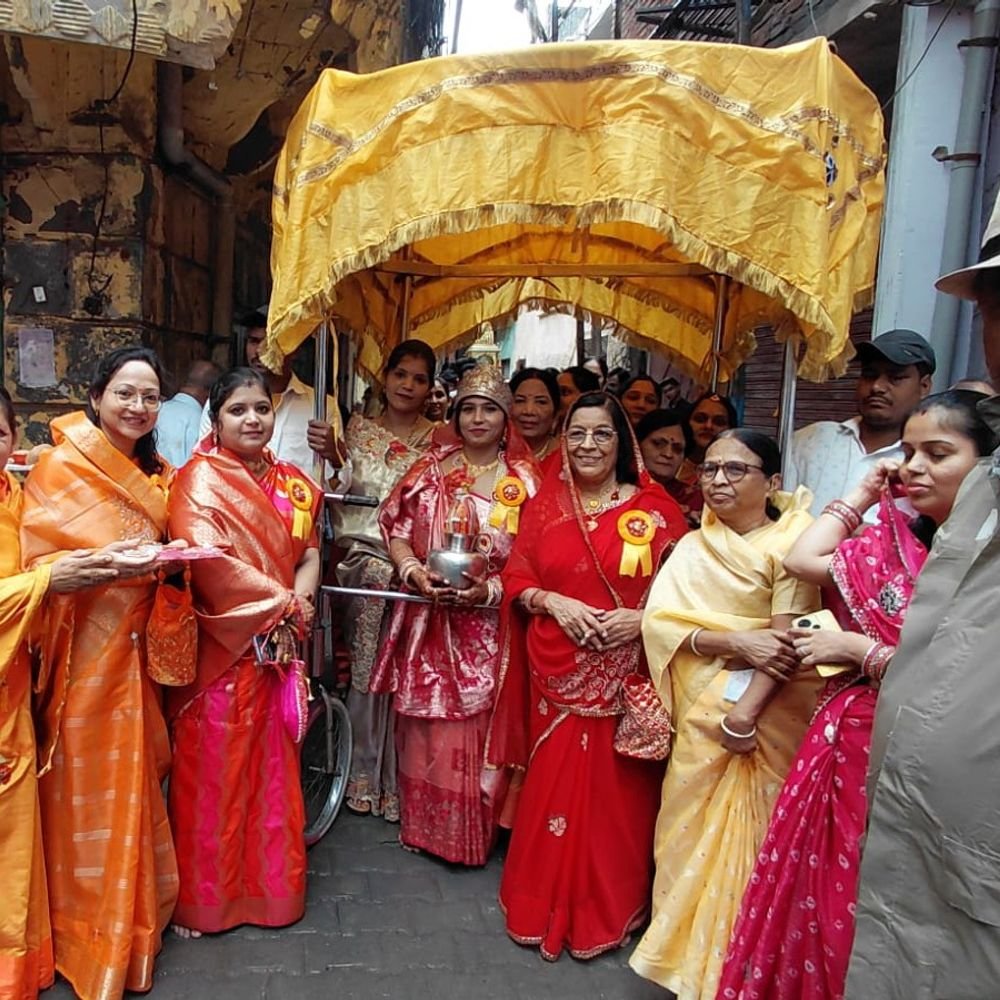 रामपुर में भगवान पार्श्वनाथ की रथ यात्रा निकली:जैन समाज उमड़ा, जयकारों से गूंजे बाजार; उत्सव पैलेस में हुआ सामूहिक पूजन