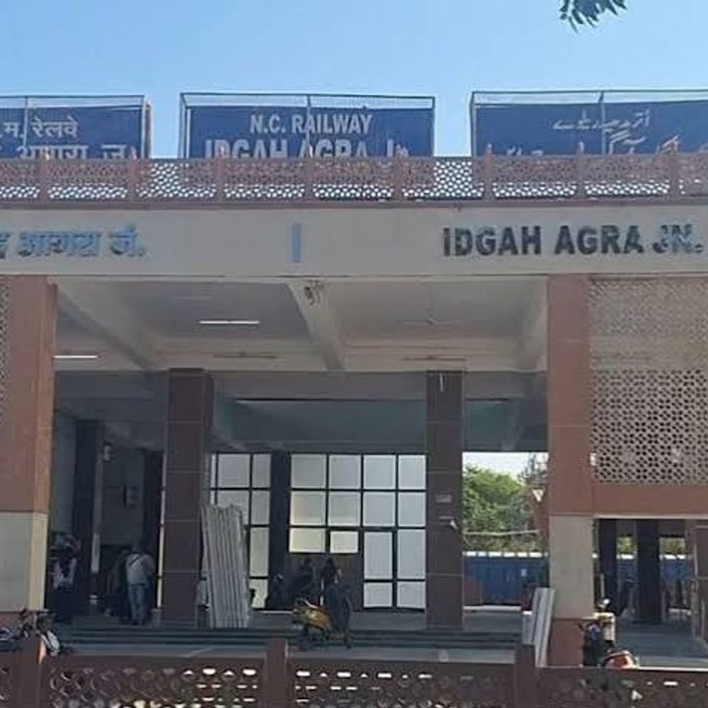 आगरा-झांसी एक्सप्रेस अब मथुरा जाएगी:4 स्टेशन और बढ़े, बांदीकुई-ईदगाह पैसेंजर के समय में हुआ बदलाव