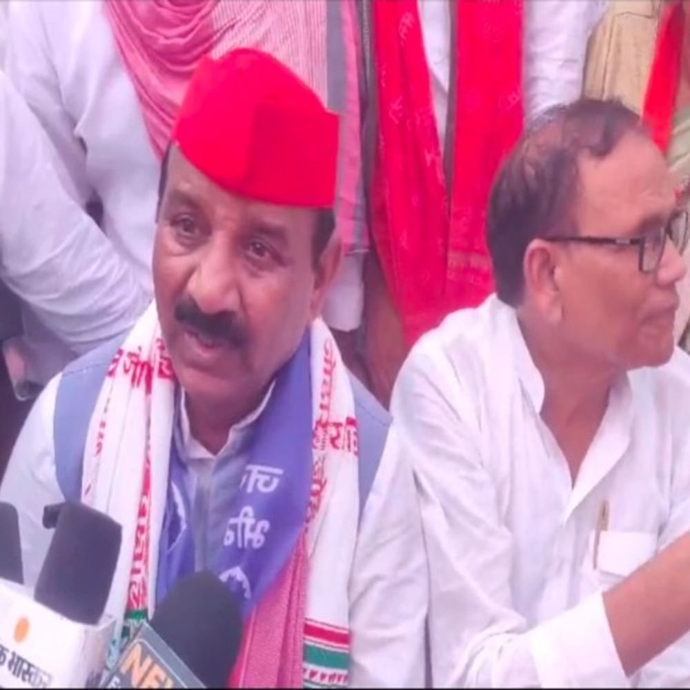 सुल्तानपुर पहुंचे सपा प्रदेश अध्यक्ष श्याम लाल पाल:बोले- ईवीएम से जीतकर ईवीएम को हराएंगे, चुनाव आयोग की ‘चोरी’ खुल गई