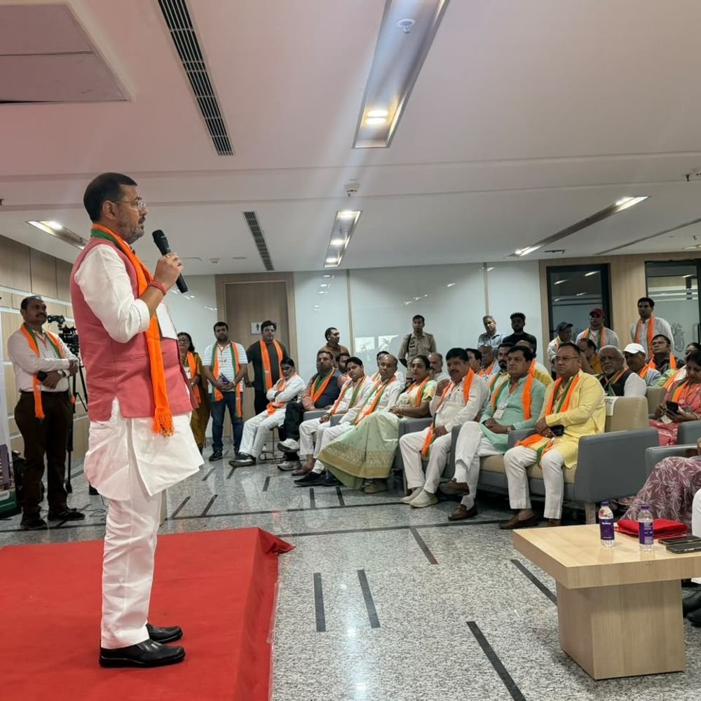 गाजियाबाद में भाजपा मंडलों में सुनी मन की बात:महानगर अध्यक्ष बोले- कार्यकर्ता एक्टिव रहें, 2027 के लिए संगठन को और मजबूत करें